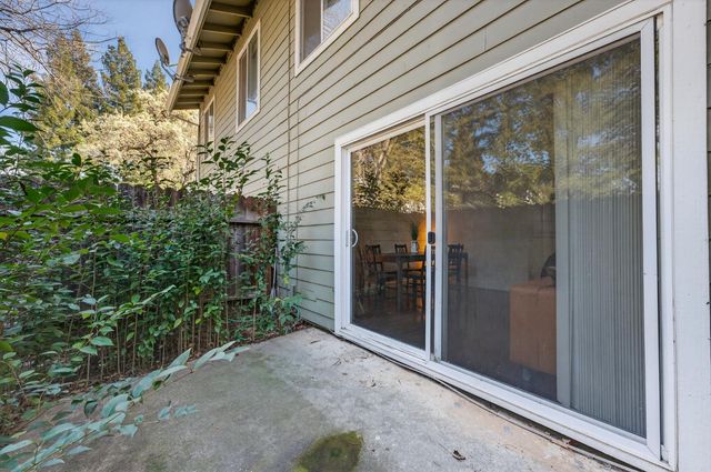 6146 Shadow Ln, Citrus Heights, CA 95621