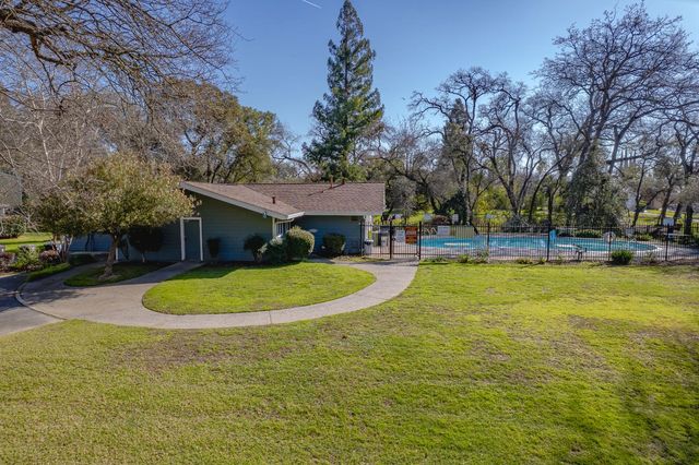 6146 Shadow Ln, Citrus Heights, CA 95621