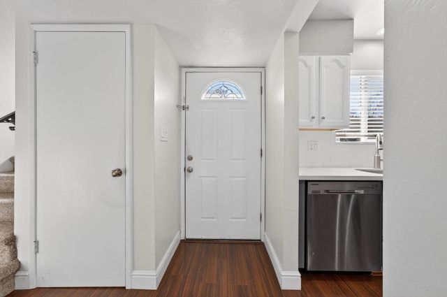 6146 Shadow Ln, Citrus Heights, CA 95621