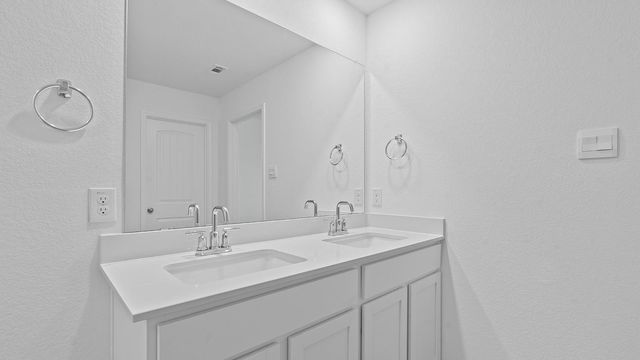 610 Globe Mallow CIR, Kyle, TX 78640