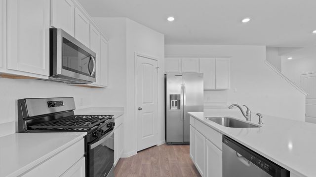 610 Globe Mallow CIR, Kyle, TX 78640