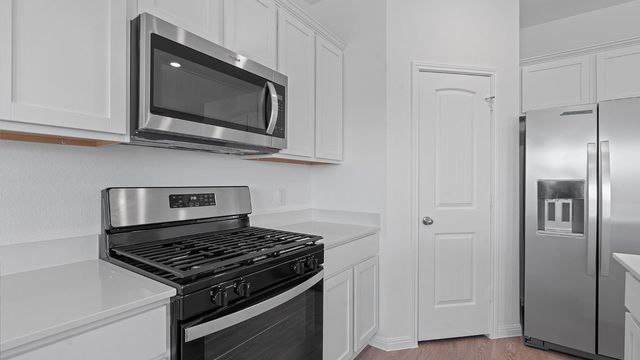 610 Globe Mallow CIR, Kyle, TX 78640