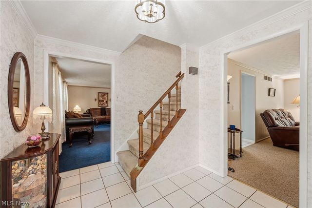 1370 Bittersweet Drive NE, Warren, OH 44484