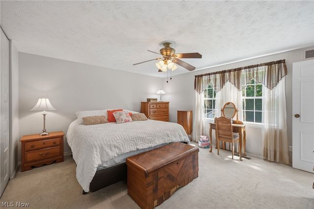 1370 Bittersweet Drive NE, Warren, OH 44484