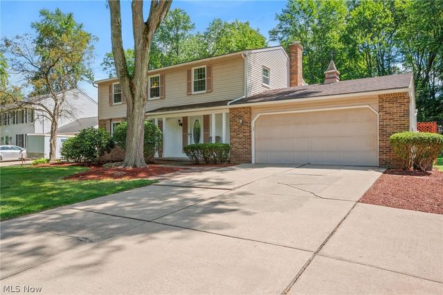 1370 Bittersweet Drive NE, Warren, OH 44484