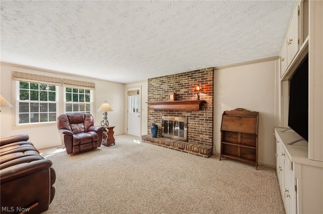 1370 Bittersweet Drive NE, Warren, OH 44484