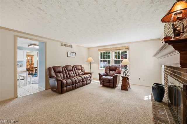 1370 Bittersweet Drive NE, Warren, OH 44484
