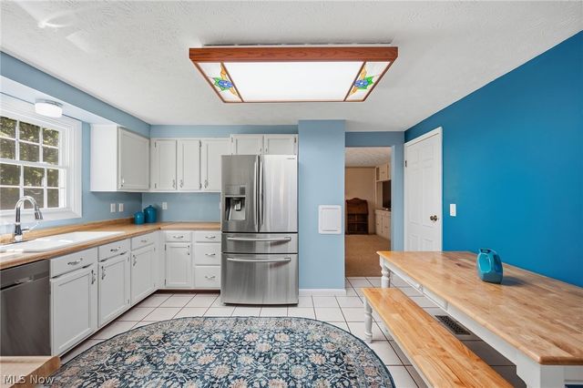 1370 Bittersweet Drive NE, Warren, OH 44484