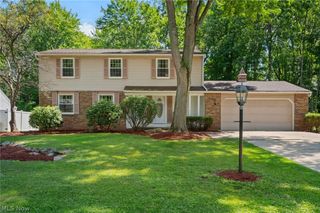 1370 Bittersweet Drive NE, Warren, OH 44484