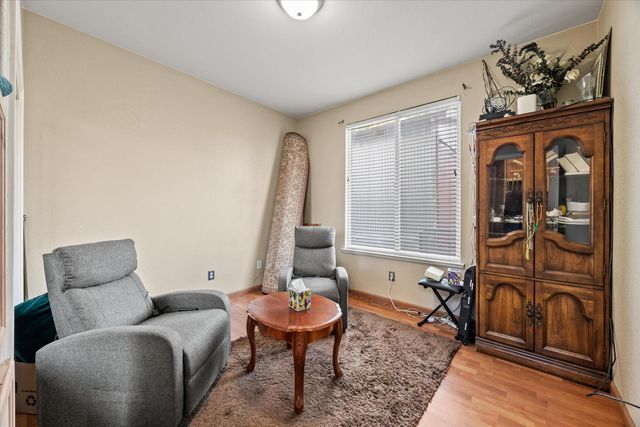 9820 Spring View Way, Elk Grove, CA 95757