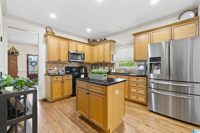569 WOODRUFF PARKWAY, Leeds, AL 35094