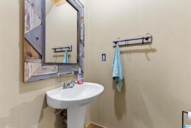 569 WOODRUFF PARKWAY, Leeds, AL 35094
