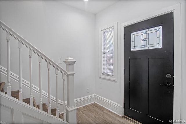 671 Clairmount, Detroit, MI 48202