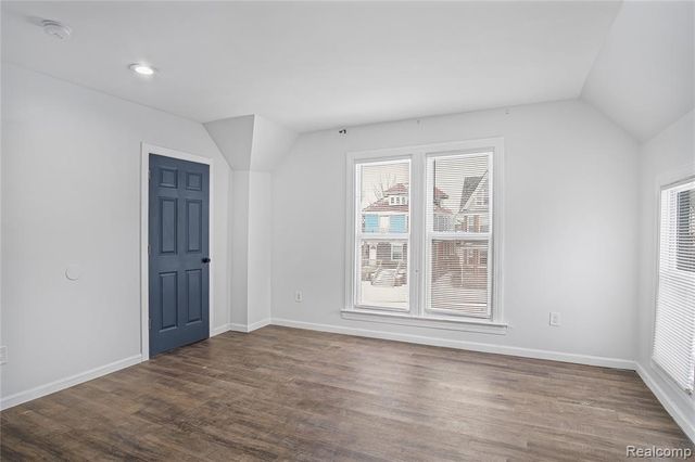 671 Clairmount, Detroit, MI 48202