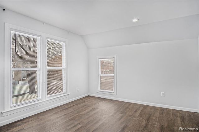 671 Clairmount, Detroit, MI 48202