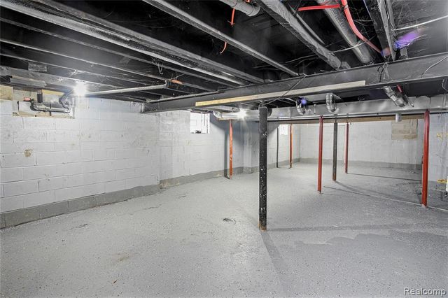 671 Clairmount, Detroit, MI 48202