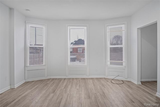 671 Clairmount, Detroit, MI 48202