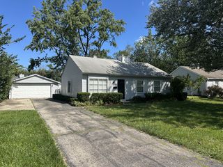 3420 Greenbriar Drive, Glenview, IL 60025