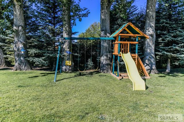 27 N Baker Road, Salmon, ID 83467