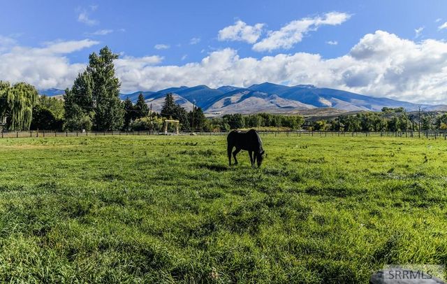 27 N Baker Road, Salmon, ID 83467