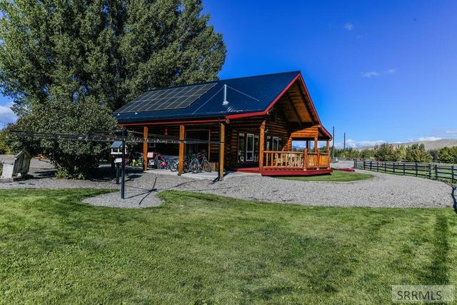 27 N Baker Road, Salmon, ID 83467