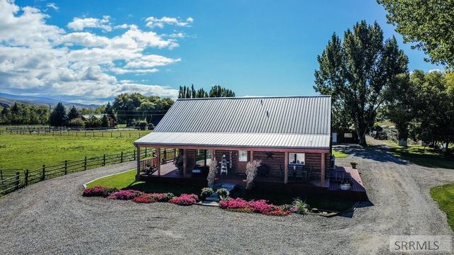 27 N Baker Road, Salmon, ID 83467
