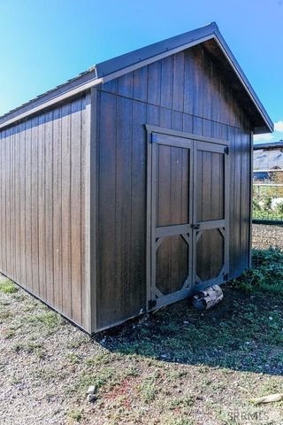 27 N Baker Road, Salmon, ID 83467