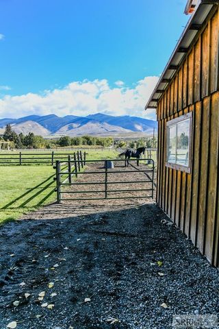 27 N Baker Road, Salmon, ID 83467