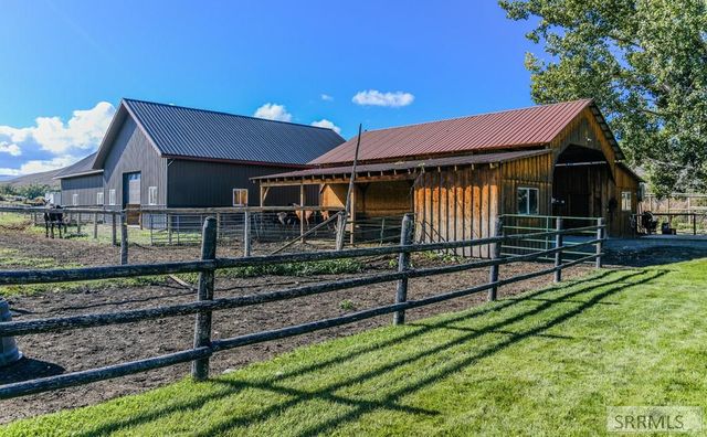 27 N Baker Road, Salmon, ID 83467