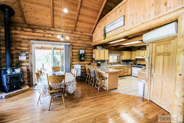 27 N Baker Road, Salmon, ID 83467