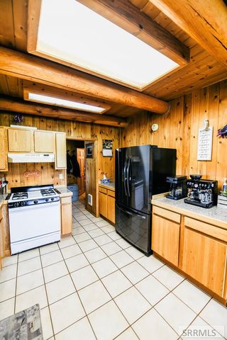 27 N Baker Road, Salmon, ID 83467
