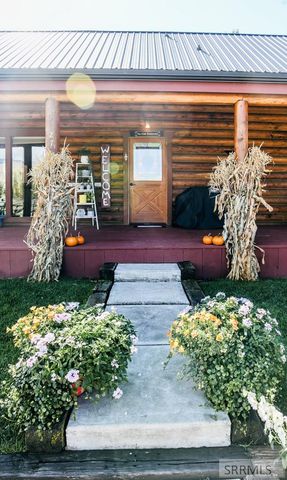 27 N Baker Road, Salmon, ID 83467