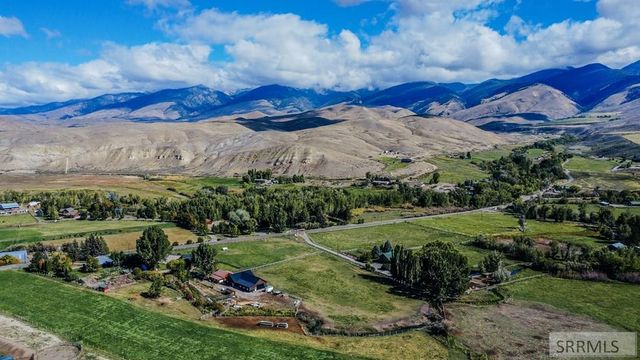 27 N Baker Road, Salmon, ID 83467