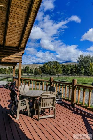 27 N Baker Road, Salmon, ID 83467