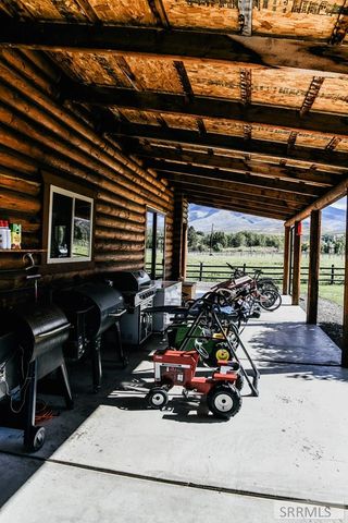 27 N Baker Road, Salmon, ID 83467