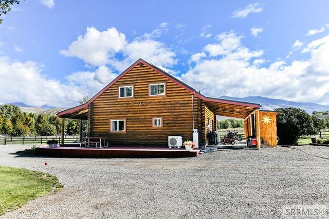 27 N Baker Road, Salmon, ID 83467