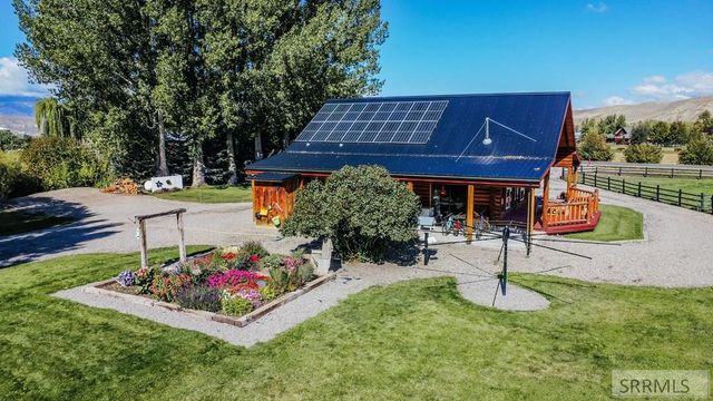 27 N Baker Road, Salmon, ID 83467