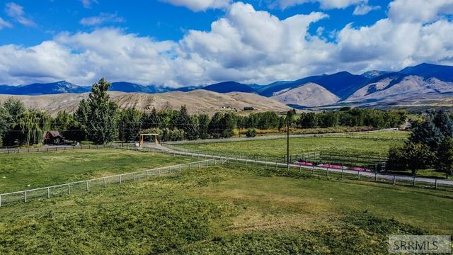 27 N Baker Road, Salmon, ID 83467