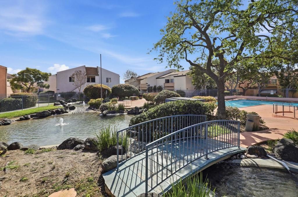 Image 21 of property listing at 3262 Ashford St F, San Diego, CA 92111