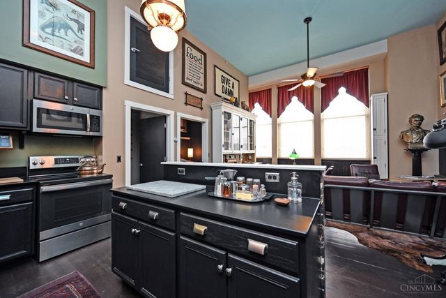 1615 Chase Avenue, Cincinnati, OH 45223