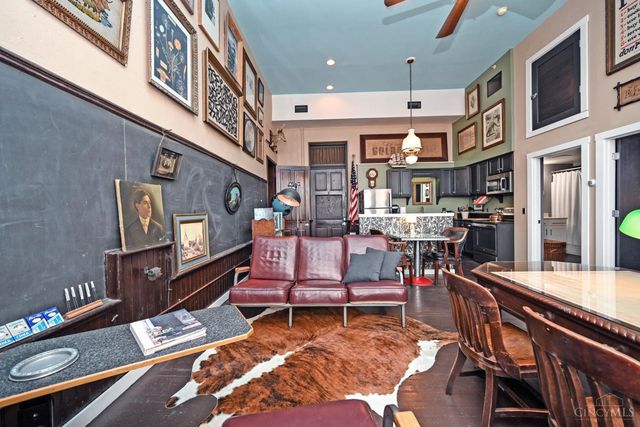 1615 Chase Avenue, Cincinnati, OH 45223