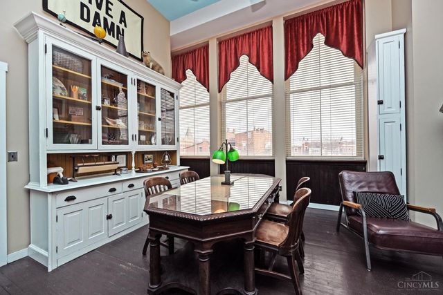 1615 Chase Avenue, Cincinnati, OH 45223