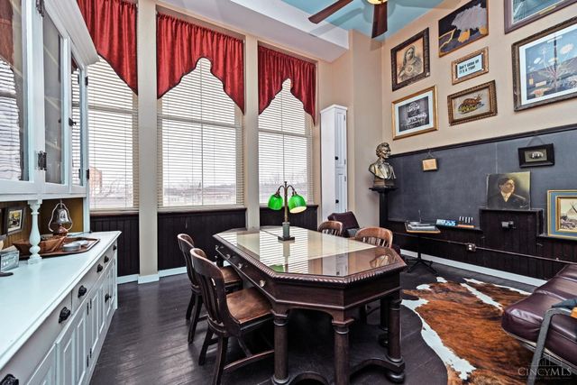 1615 Chase Avenue, Cincinnati, OH 45223