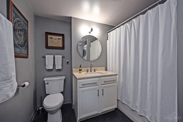 1615 Chase Avenue, Cincinnati, OH 45223