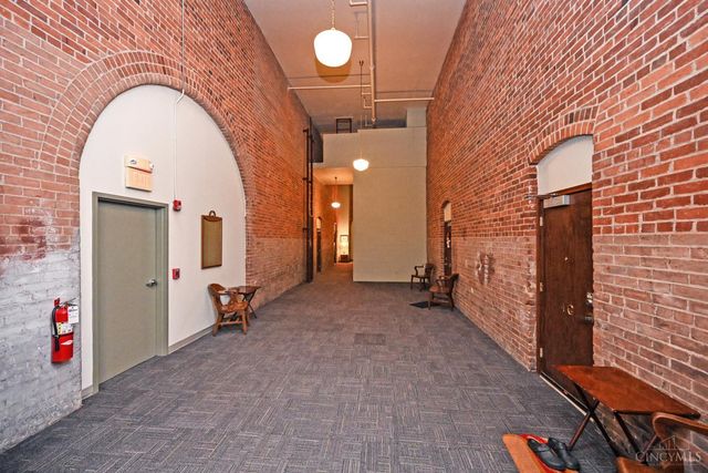 1615 Chase Avenue, Cincinnati, OH 45223