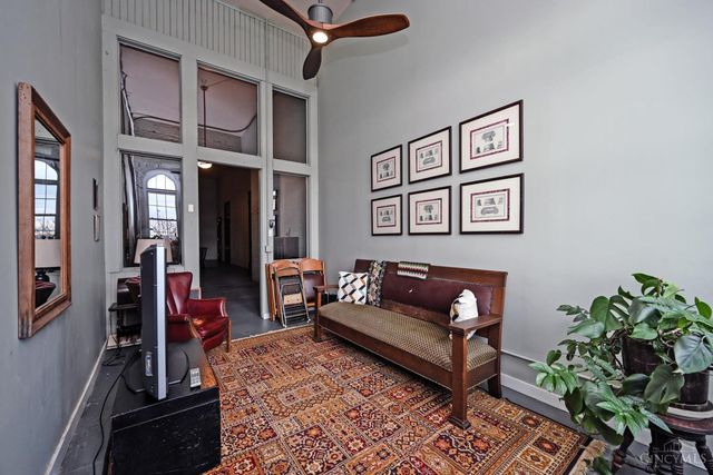 1615 Chase Avenue, Cincinnati, OH 45223