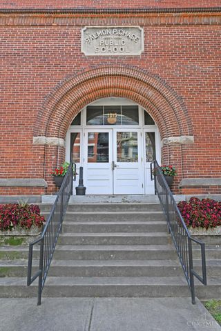 1615 Chase Avenue, Cincinnati, OH 45223