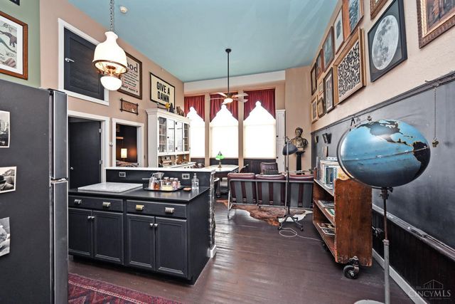 1615 Chase Avenue, Cincinnati, OH 45223