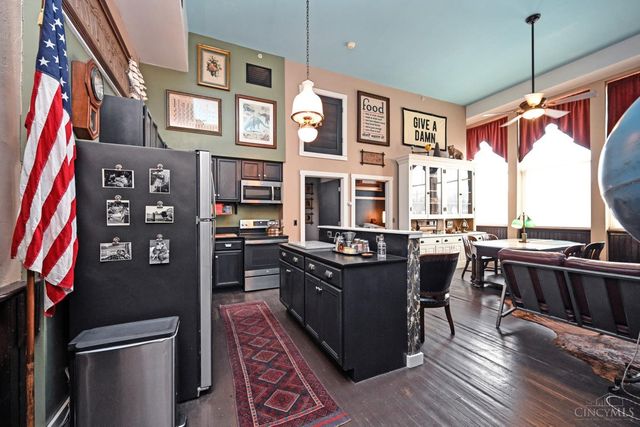 1615 Chase Avenue, Cincinnati, OH 45223