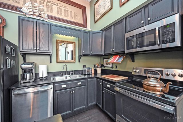 1615 Chase Avenue, Cincinnati, OH 45223